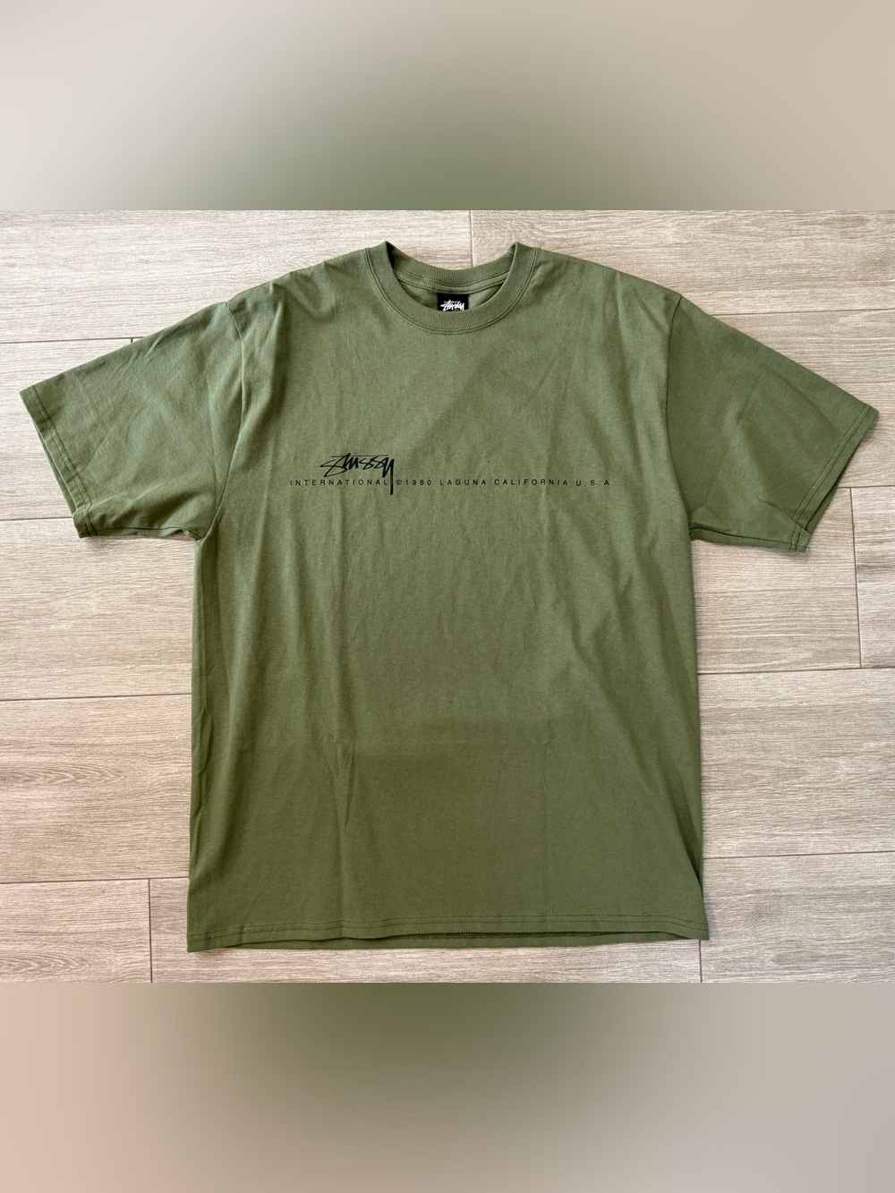 Men's Stussy Smooth 80 Olive Tee 1905080 T-Shirt Size L Large New with Tags